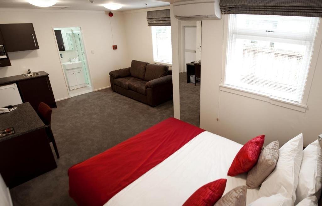 Executive Queen Room,63396376:JPEG