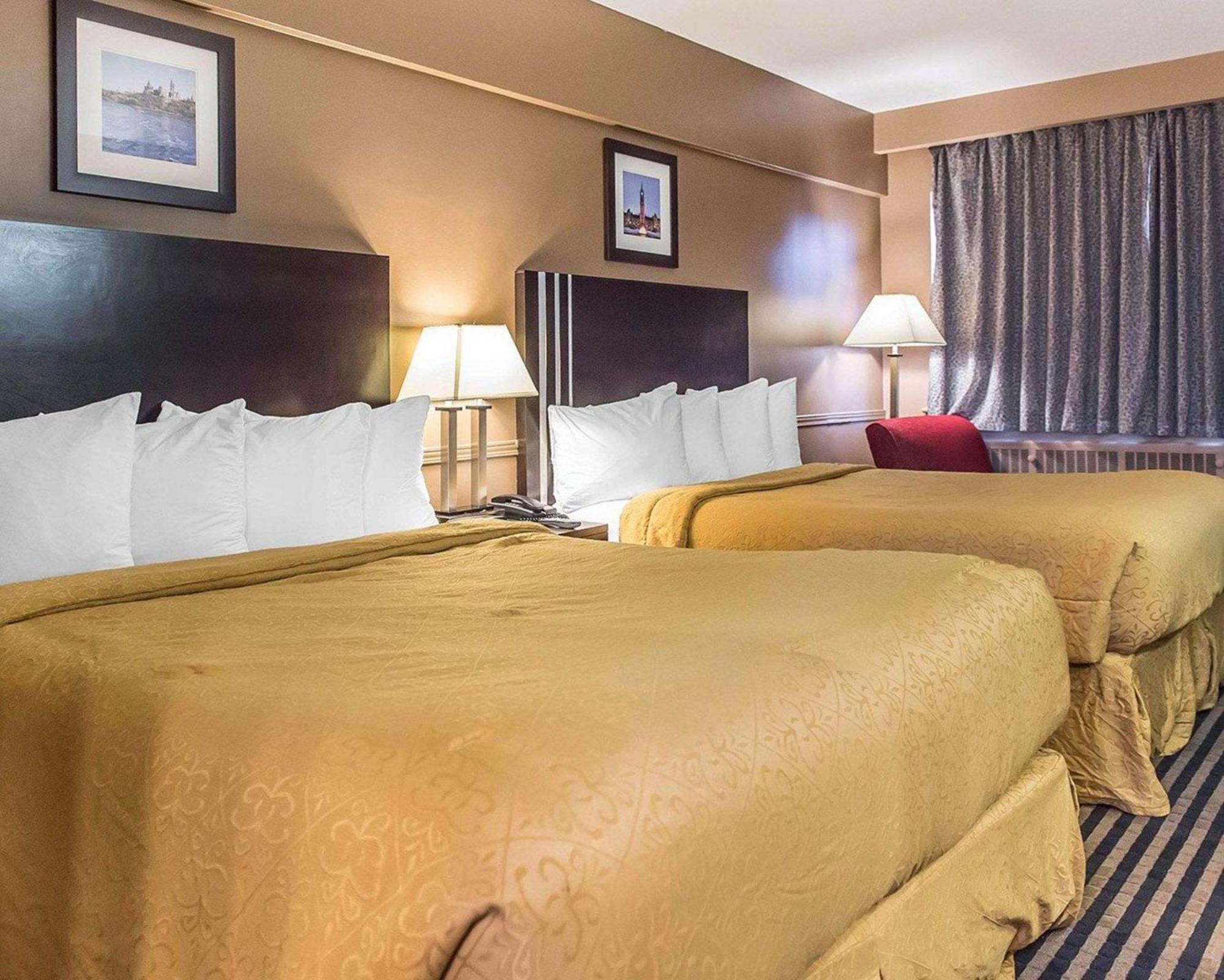 Deluxe Queen Room with Two Queen Beds - Non-Smoking,743890402:JPEG