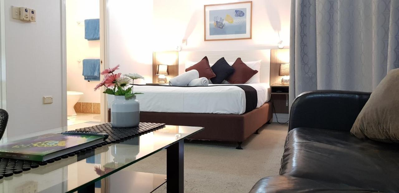 Deluxe Studio with Spa Bath,719490628:JPEG