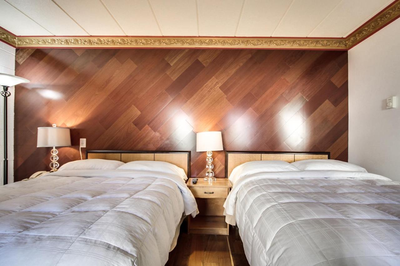 Chambre Double avec 2 Lits Doubles - Non-Fumeurs