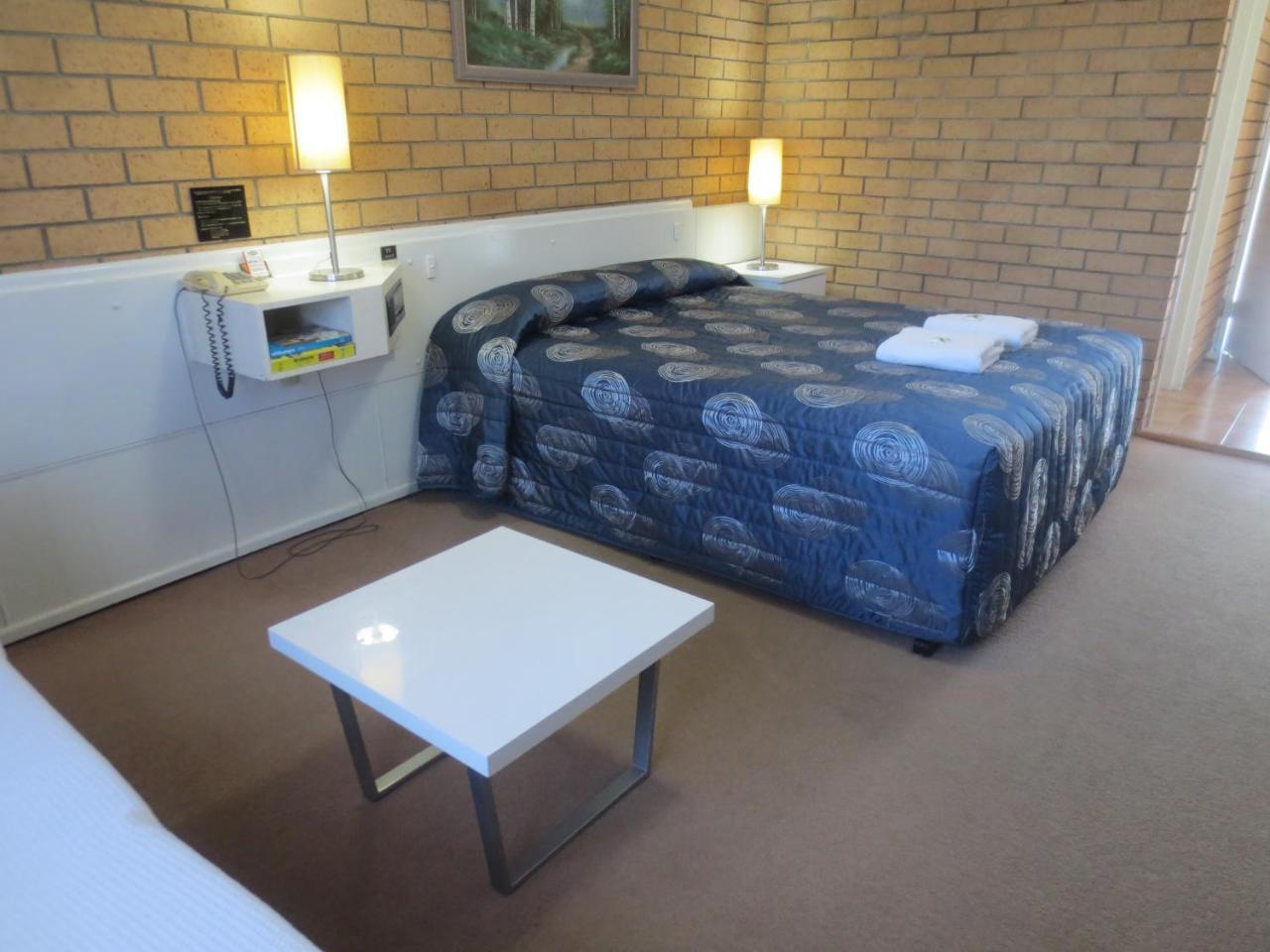 Room 9,407507055:JPEG