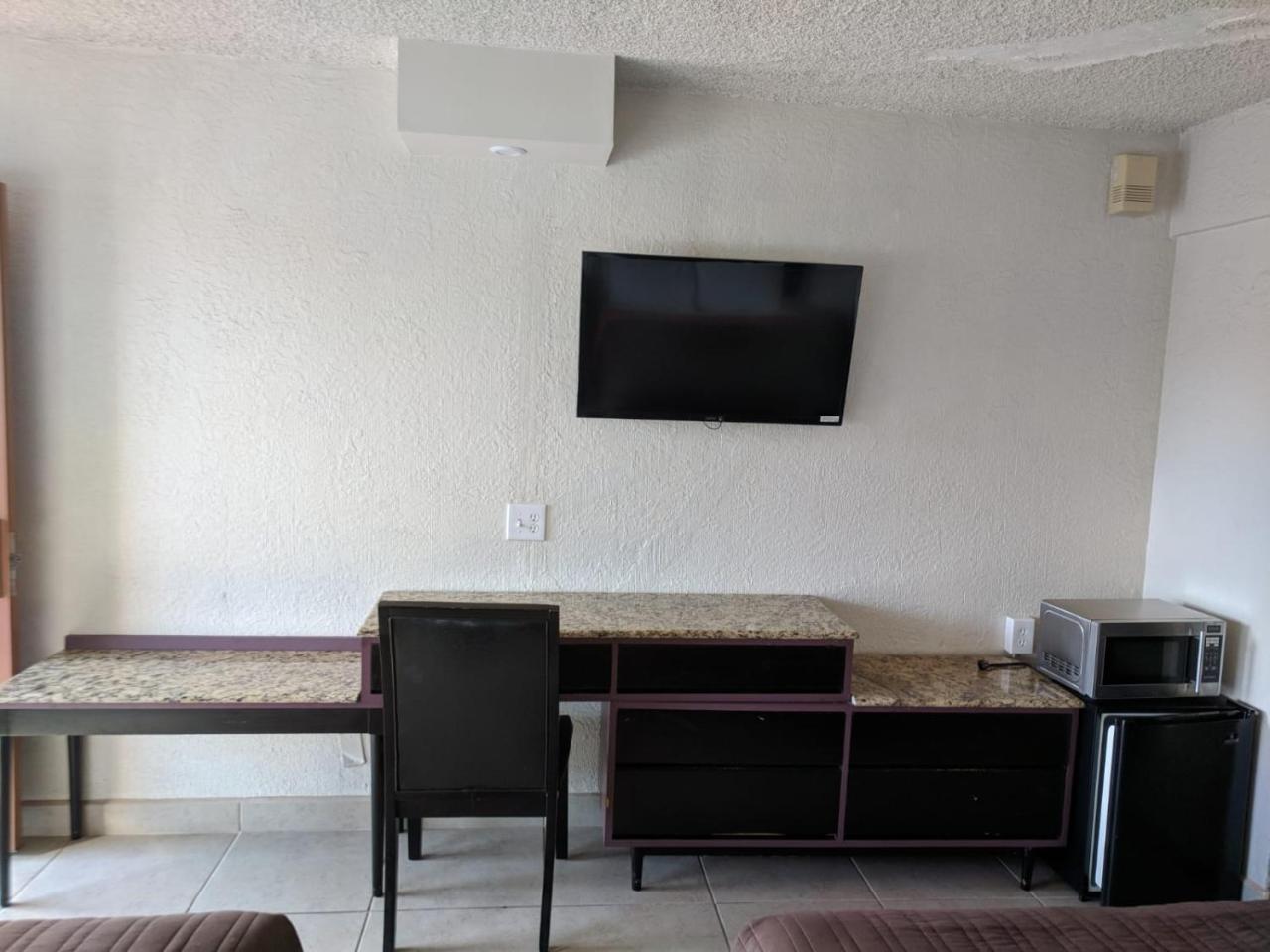 Double Room,985122127:JPEG