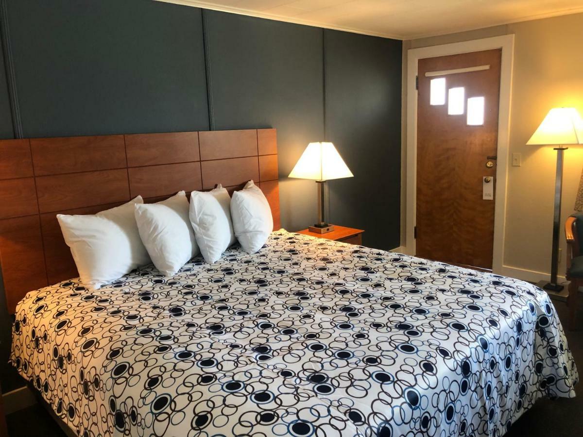 King Room,1584730374:JPEG