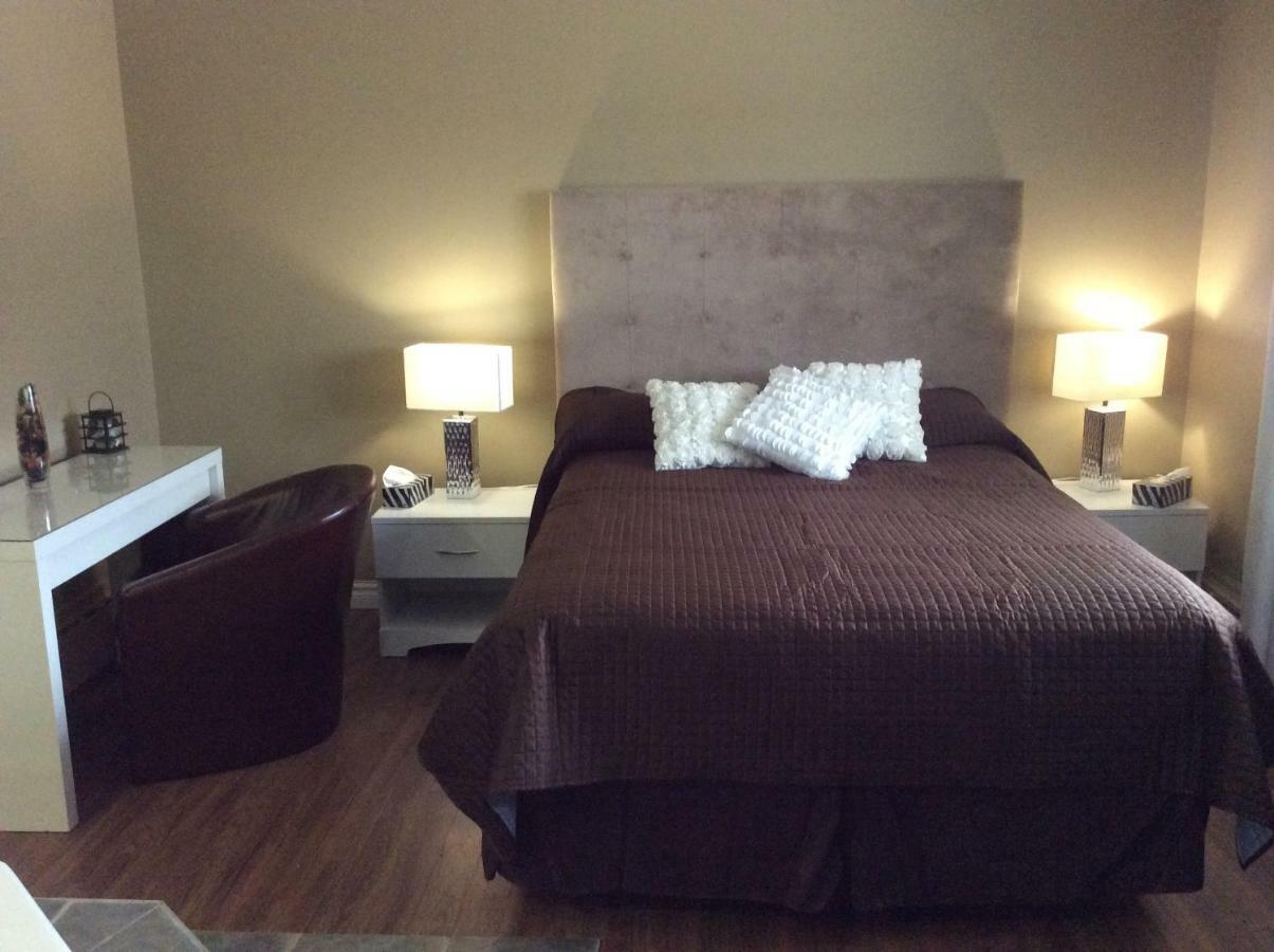 Queen Room,800061186:JPEG