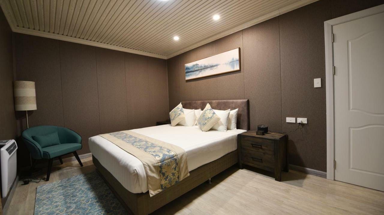 Executive King Suite