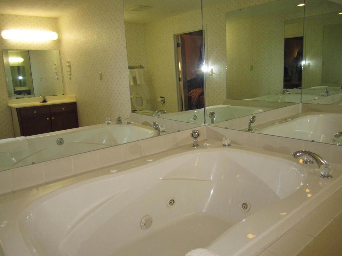King Room Spa Bath