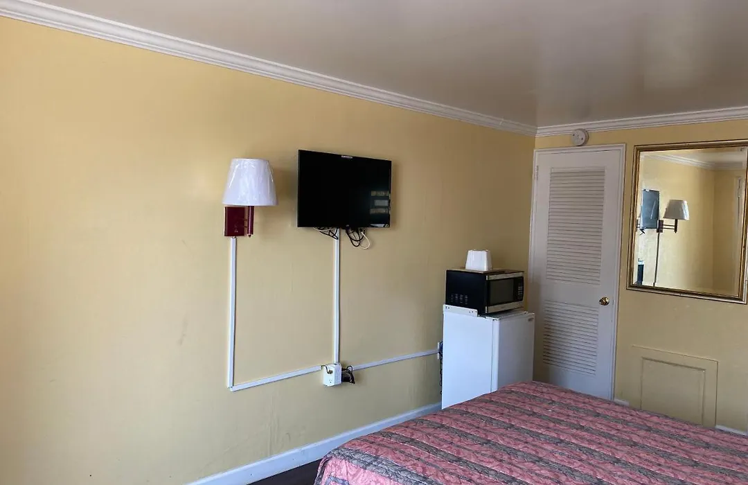Downbeach Inn-1