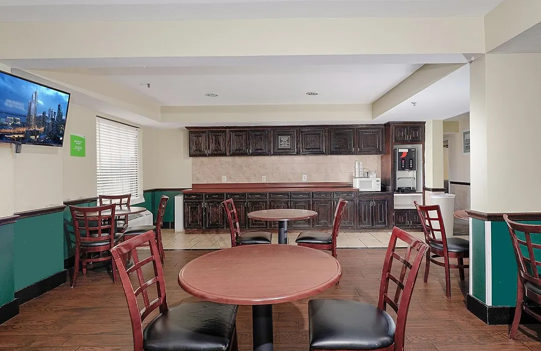 Greentree Inn - Iah Airport Jfk Blvd-1