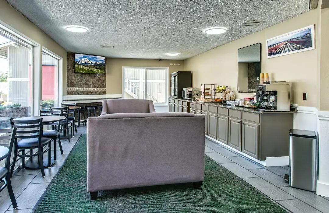 Coachman Inn-1