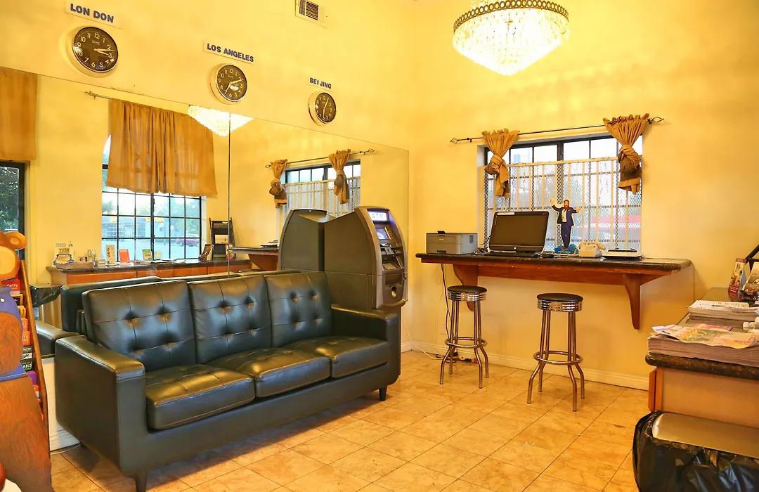 Travelodge By Wyndham Pasadena Central-1
