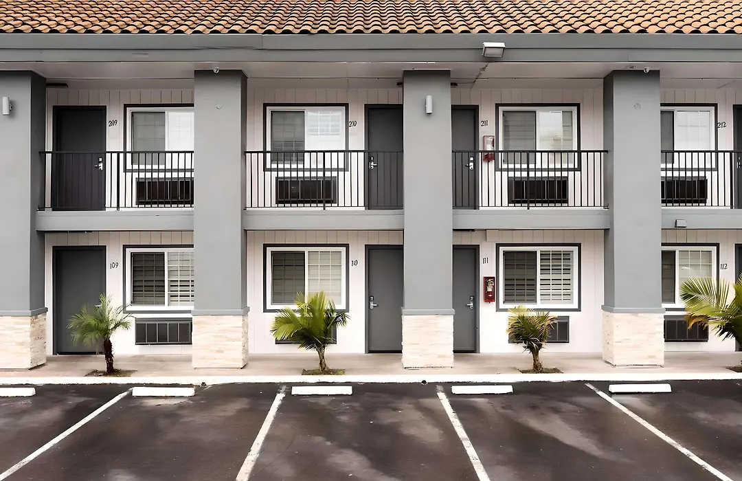 Rodeway Inn San Jose Hwy-101 Tully Rd Exit-1