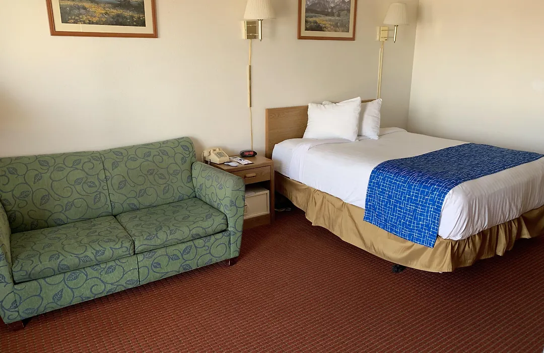 Travelodge By Wyndham Cedar City-1