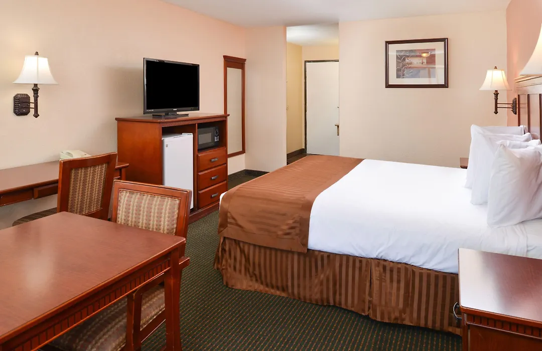 Americas Best Value Inn & Suites-East Bakersfield-1