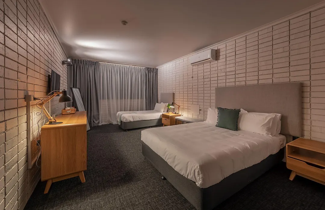 Palms Hotel-1