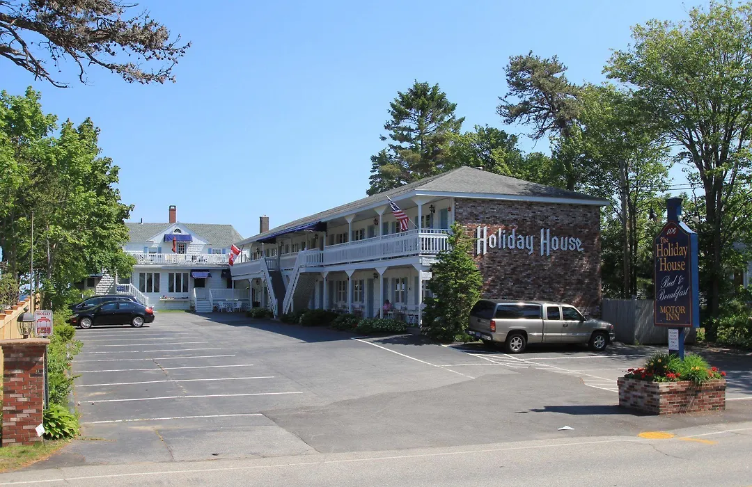 The Holiday House Inn & Motel-1
