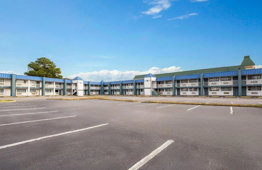 Super 8 By Wyndham Portsmouth - Norfolk-1
