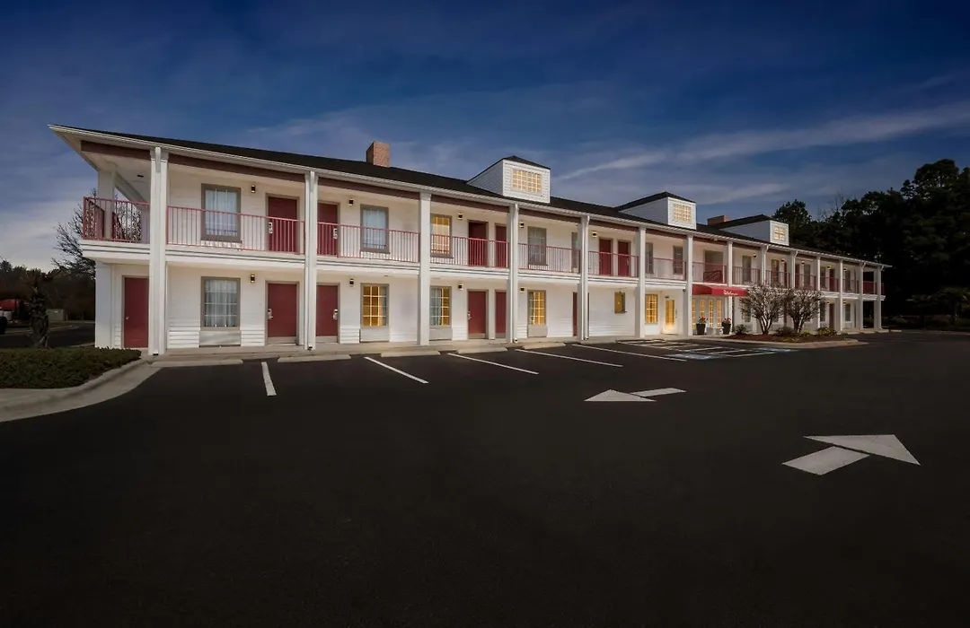 Red Roof Inn & Suites Wilson-1