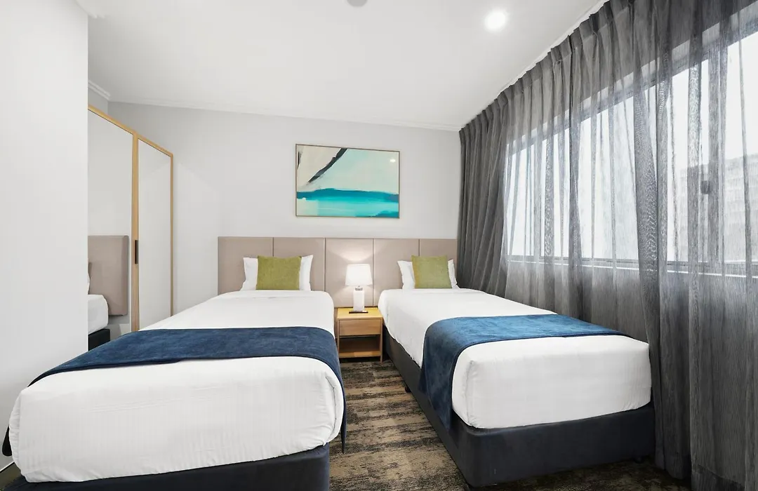 Palm Court Motor Inn-1