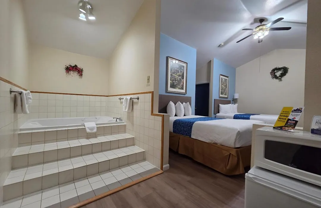 Travelodge By Wyndham Wenatchee-1