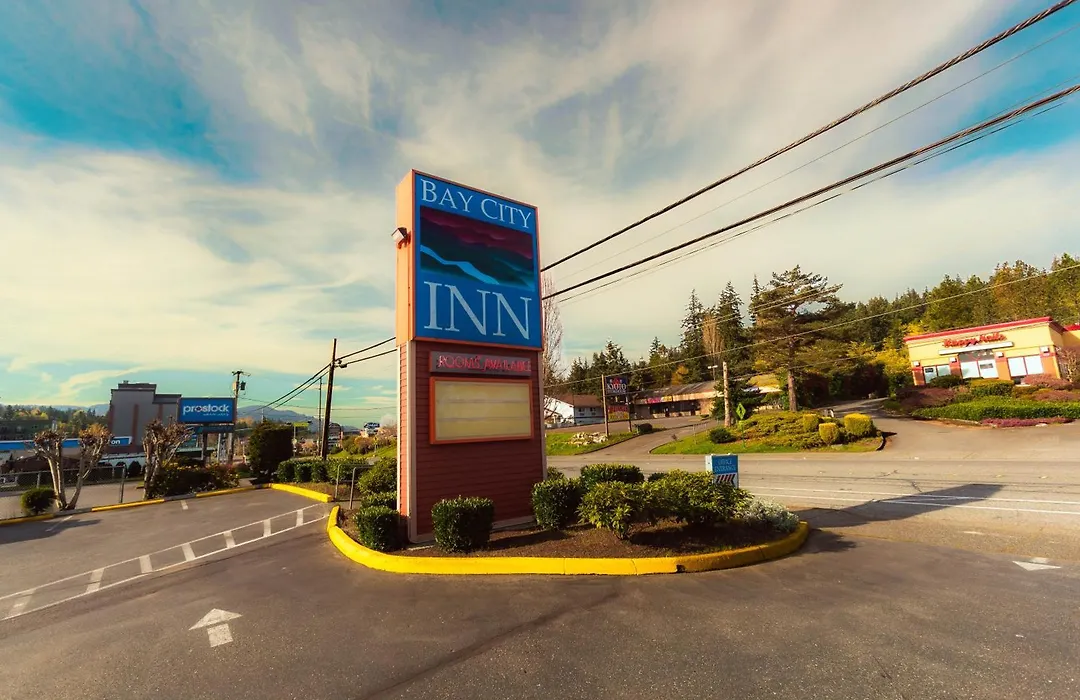 Bay City Inn-1