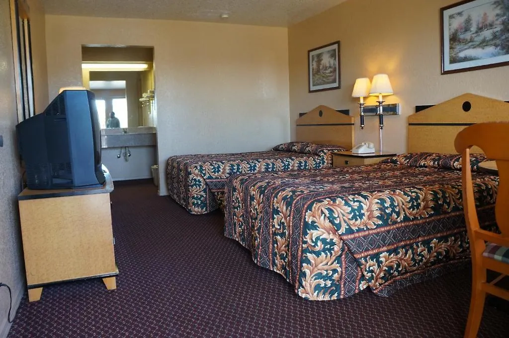 Delux Inn Tulsa-1