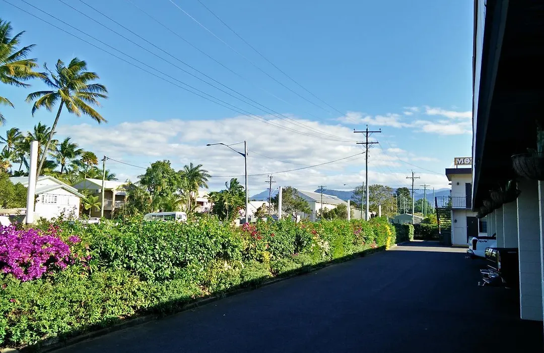 Cairns Motor Inn-1