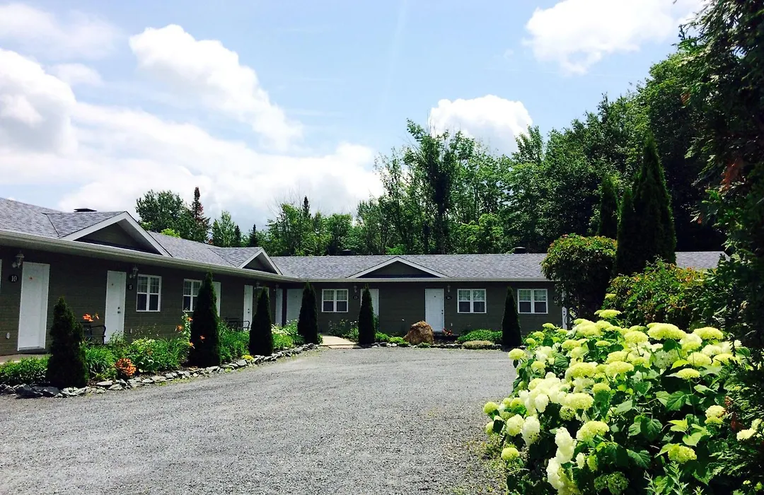 Motel des Cèdres-1