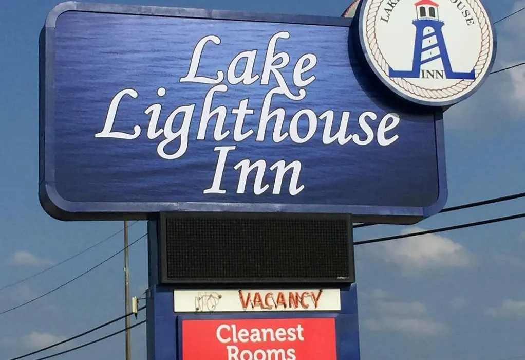 Lake Lighthouse Inn-1