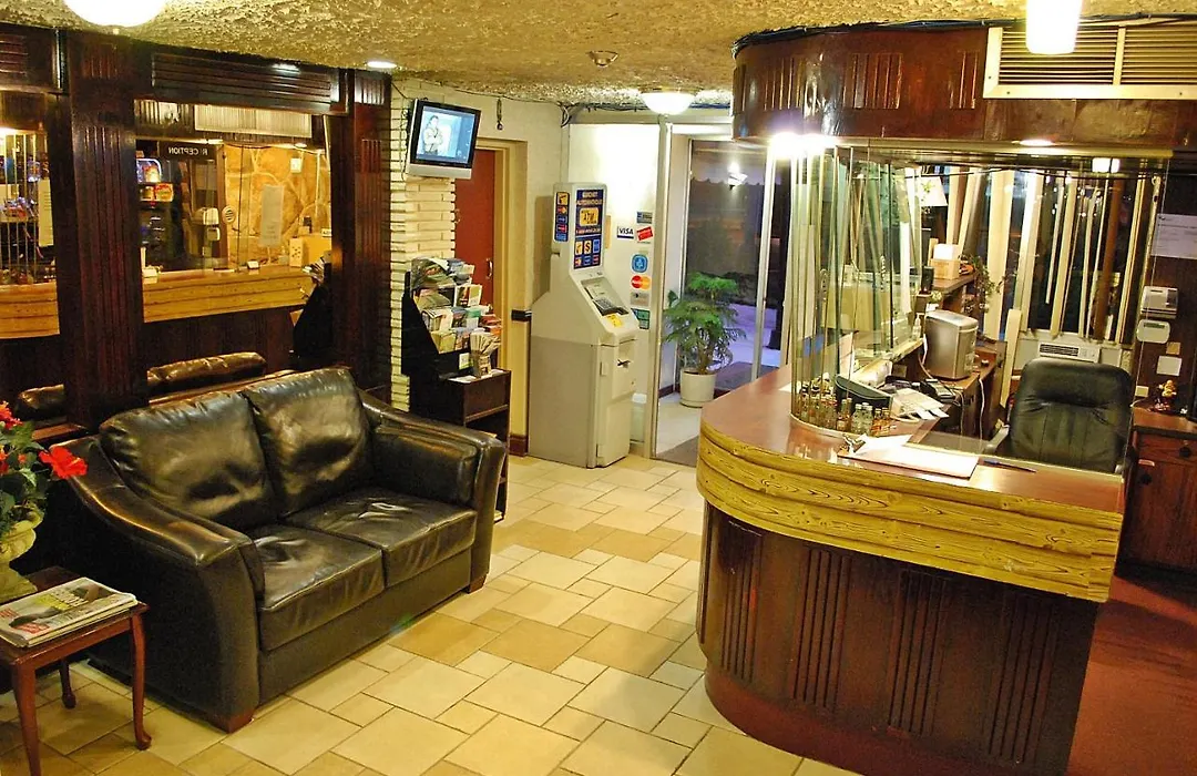 Chomedey Inn-1