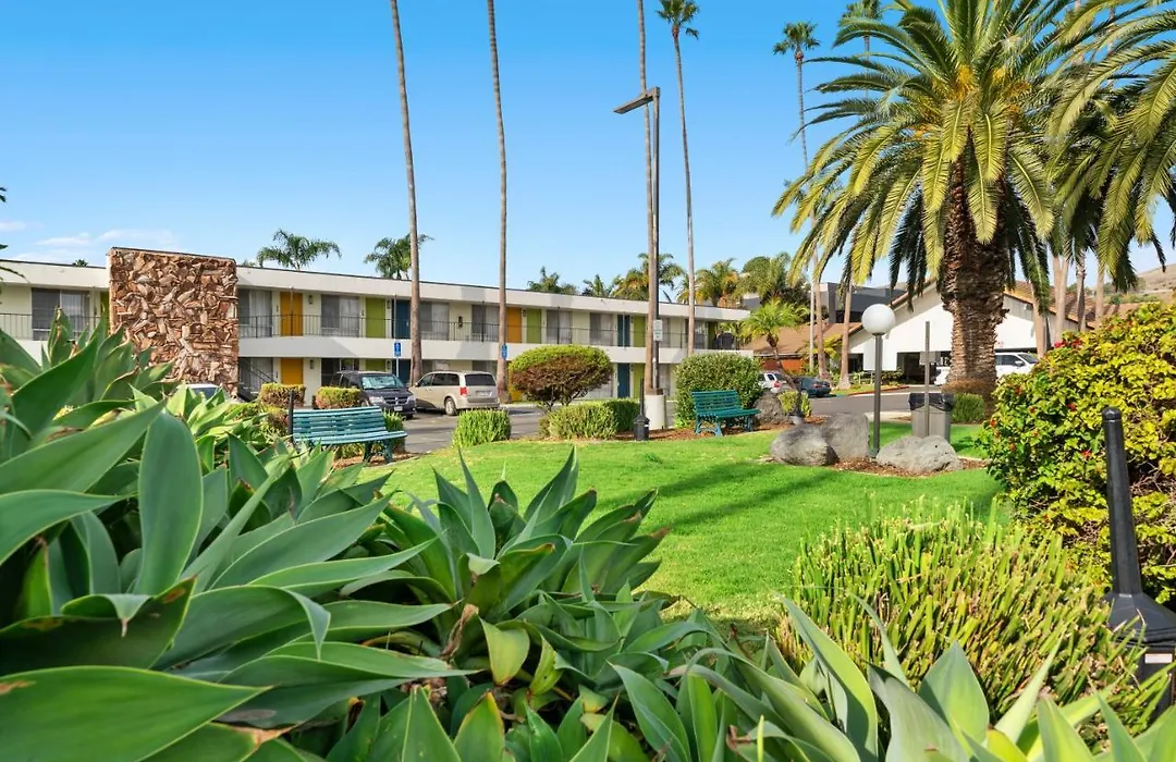 Vagabond Inn Ventura-1