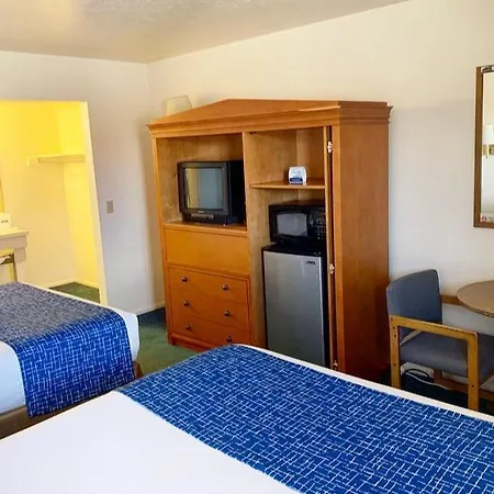 Travelodge By Wyndham Cedar City-3