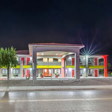 Econo Lodge West - Coors Blvd-3