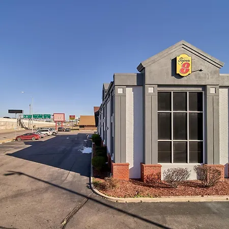 Super 8 By Wyndham Wichita Airport West Kellogg-2
