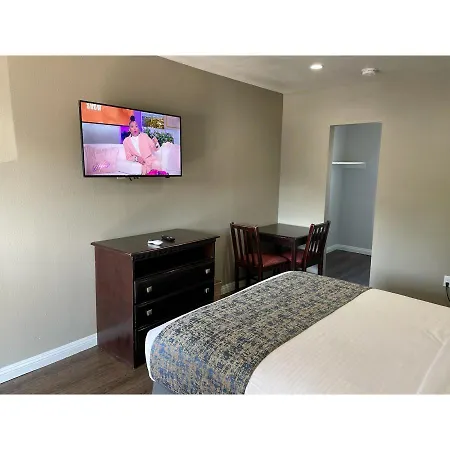 Oak Tree Inn-2