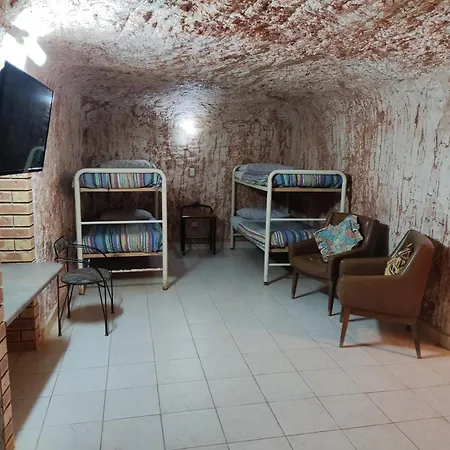 Radeka Downunder Underground Motel-3