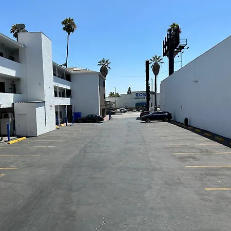 Dusk Hotel Hollywood-2