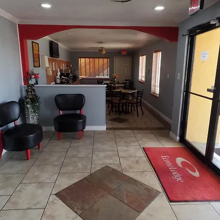 Econo Lodge Inn & Suites San Antonio Near Frost Bank Center-3
