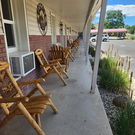 Cowboy Country Inn-3