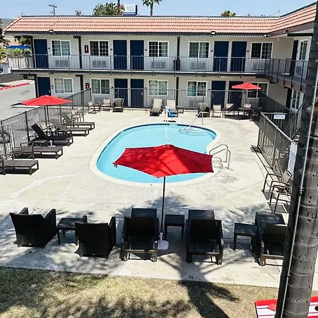 Studio 6 Suites San Ysidro Ca San Diego South Bay-3