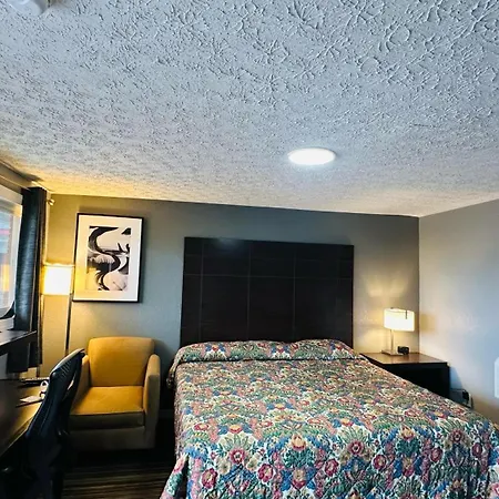 Catalina Airport Motel-3