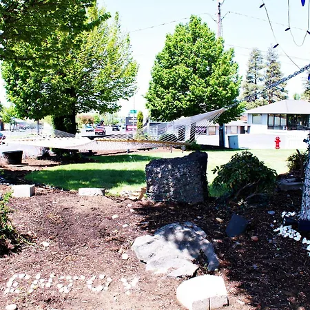 Cascade Lodge Boutique-2