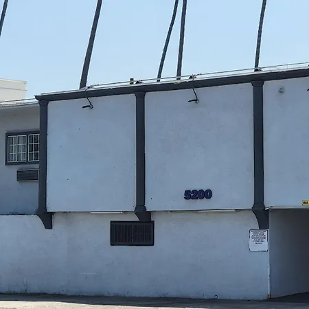 Value Inn Hollywood-3