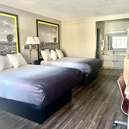 Super 8 By Wyndham Albuquerque Downtown-2
