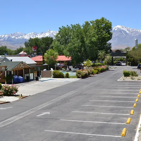 Vagabond Inn Bishop-2