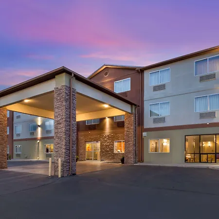 Best Western Plus The Four Corners Inn-2