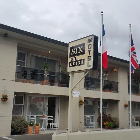 Six On Union Motel-2
