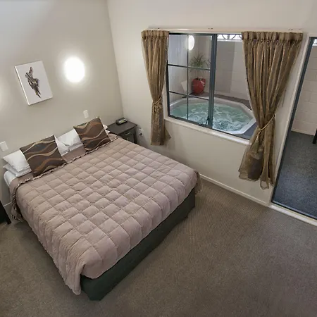 Sport Of Kings Motel-3