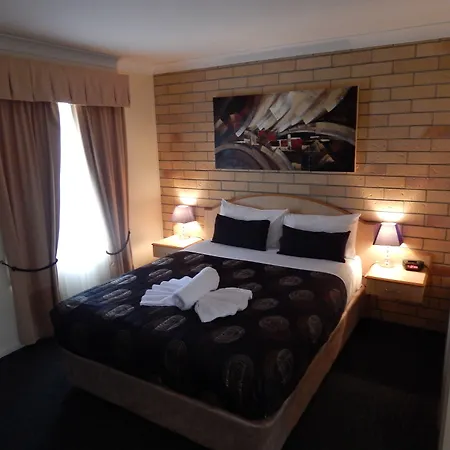 Cotswold Motor Inn-3