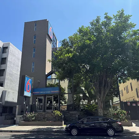 Motel 6 Hollywood-3