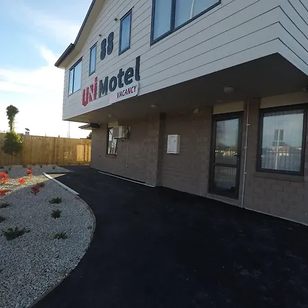 Uni Motel-2